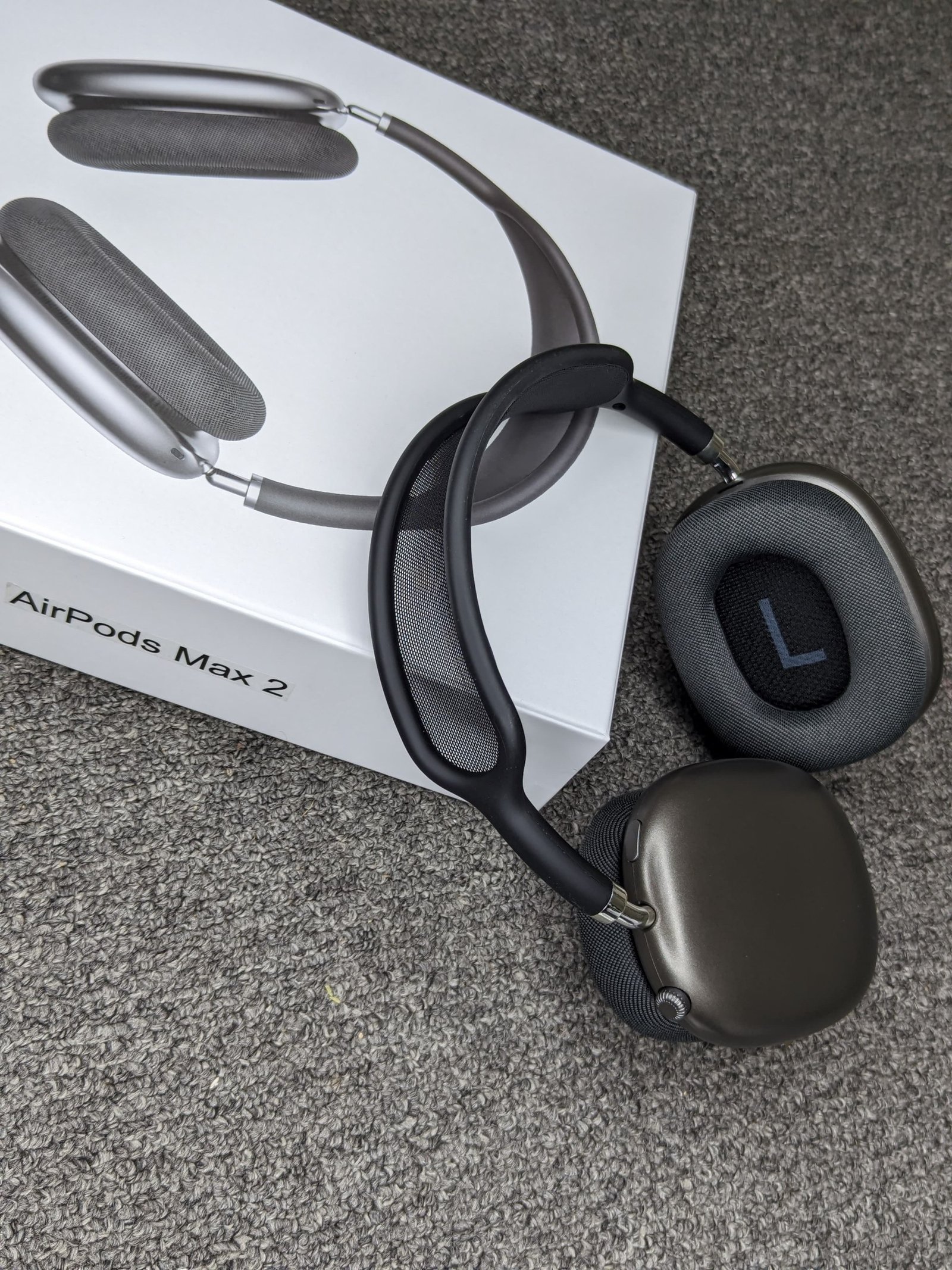 Apple AirPods Max Gallery