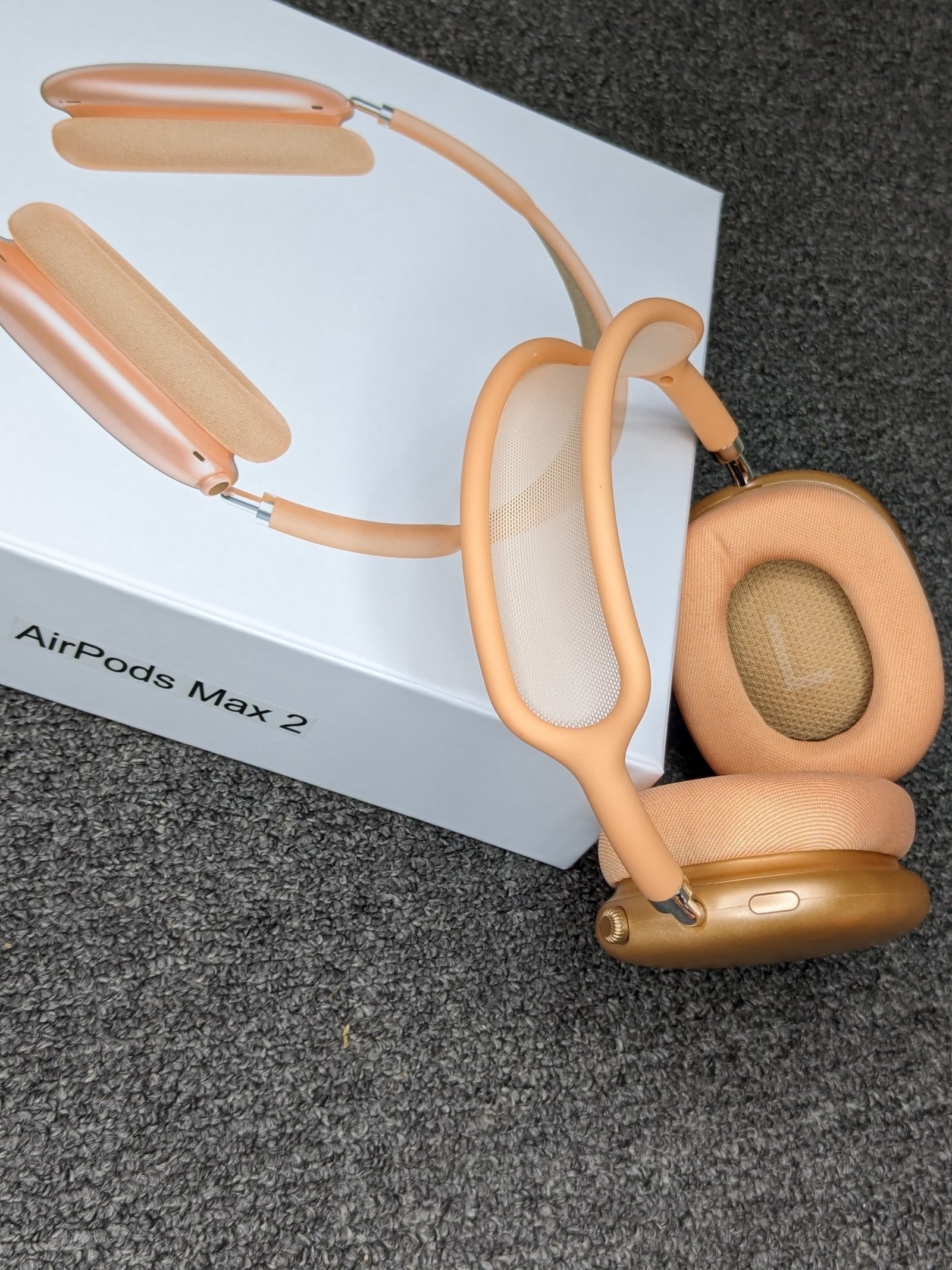 Apple AirPods Max Gallery