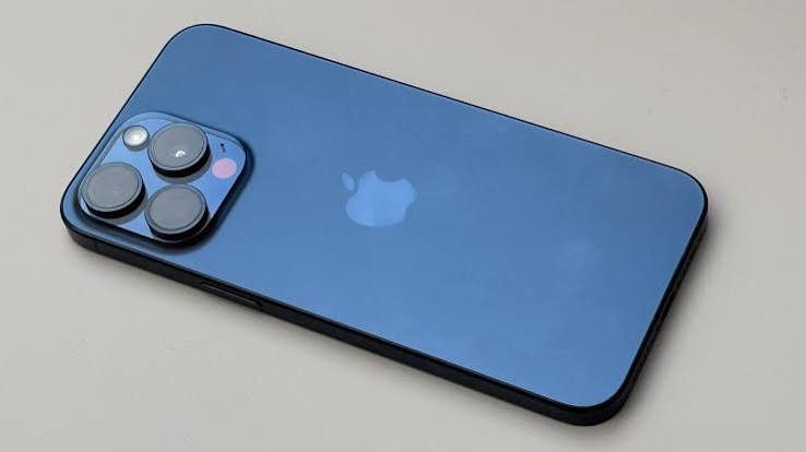 Apple iPhone 15 Pro Max(256 Blue Titanium) Hover