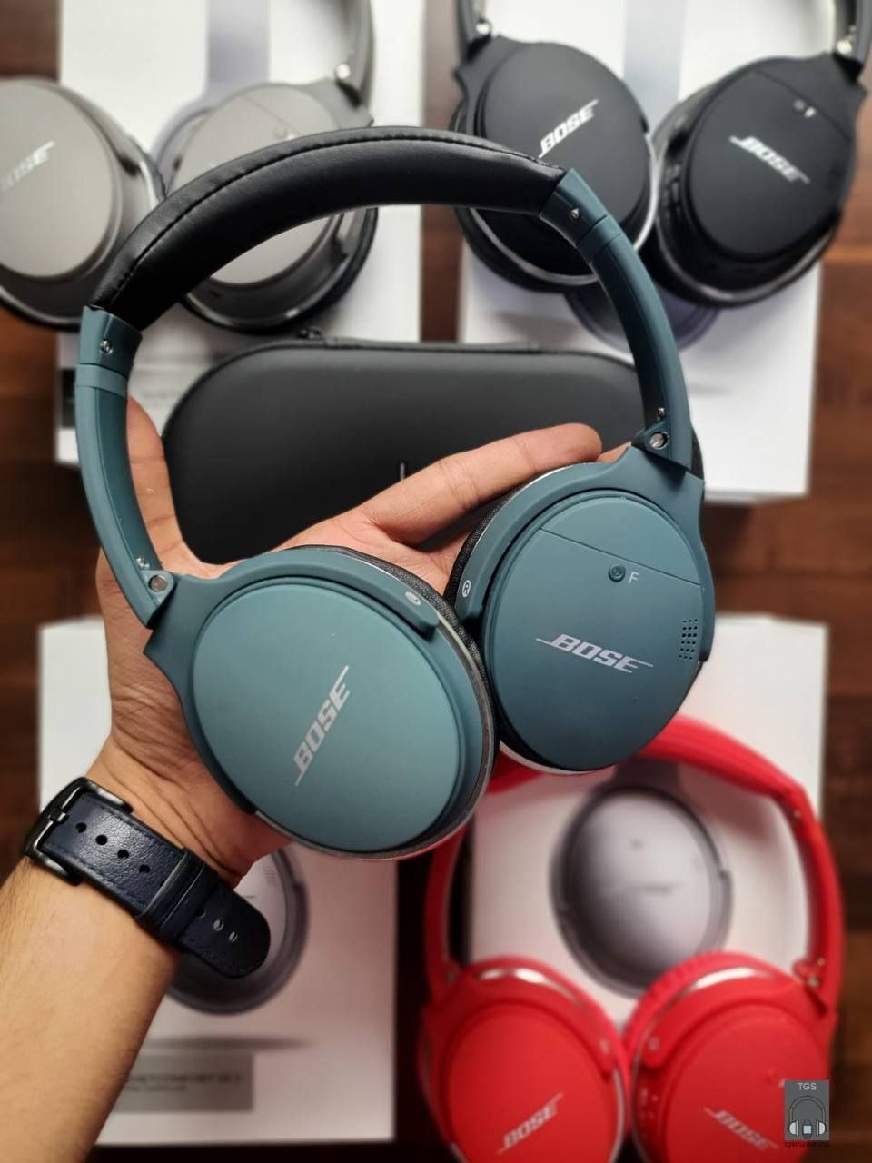 Bose QuietComfort Headphones Gallery