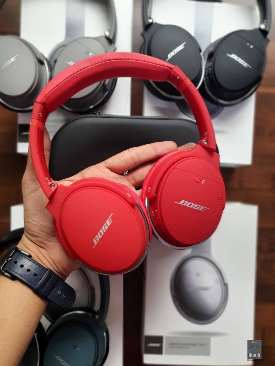 Bose QuietComfort Headphones Gallery