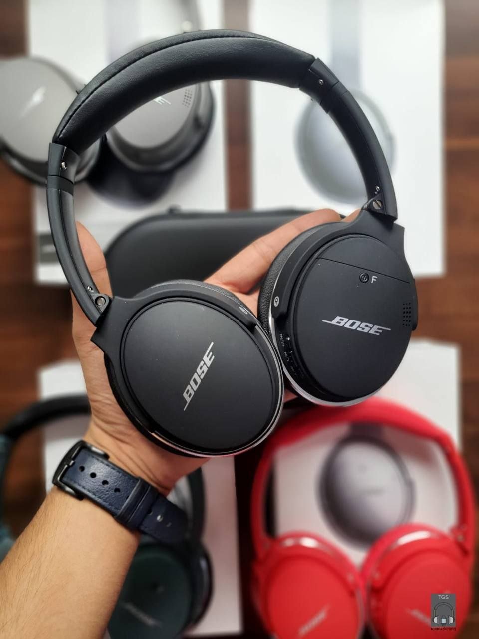 Bose QuietComfort Headphones Gallery