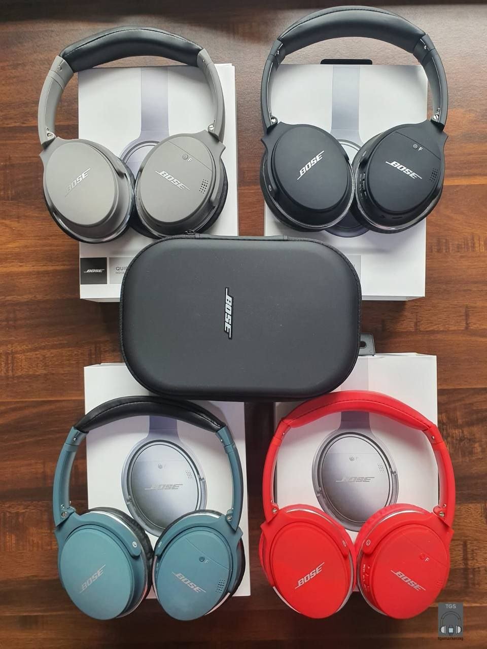 Bose QuietComfort Headphones Gallery
