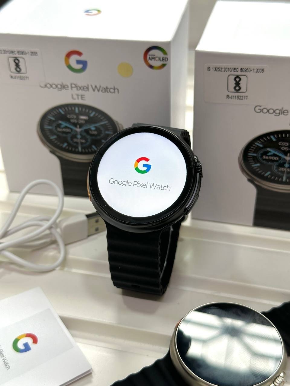 Google Pixel SmartWatch Hover