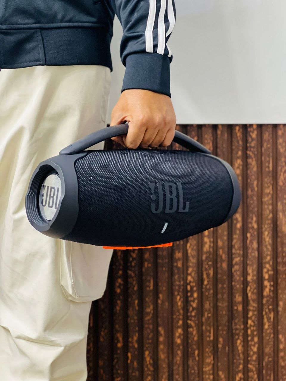 JBL Boombox 3 (or JBL Boombox 3 Wi-Fi) Gallery