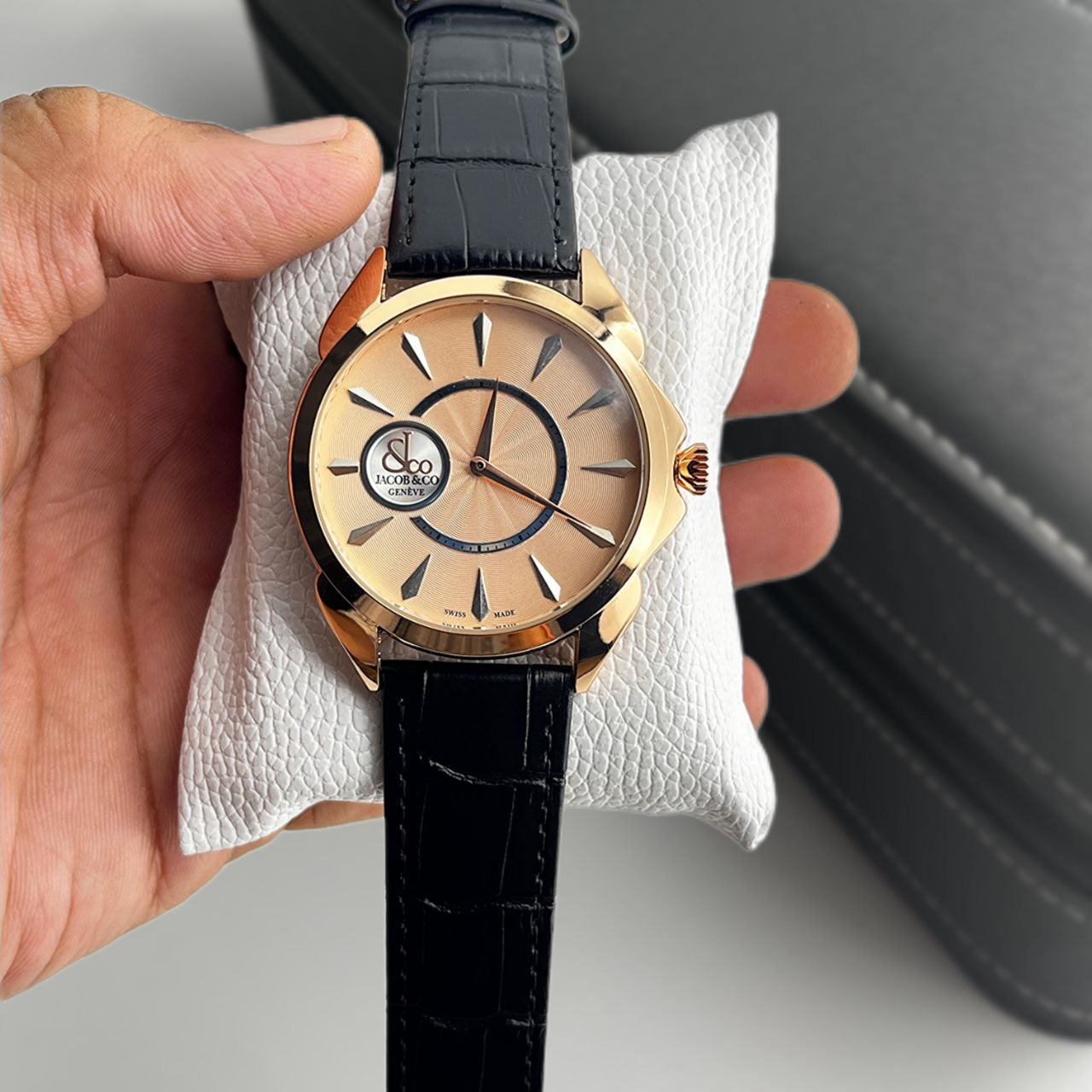 Jacob & Co. Epic X / Round Luxury Dress Watch Hover