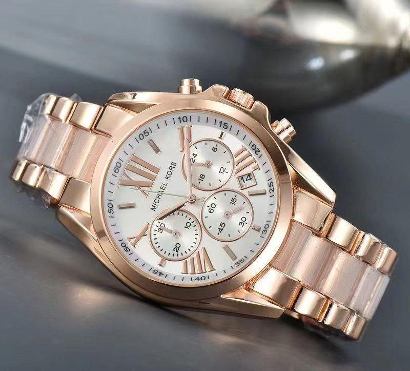 Michael Kors Bradshaw Chronograph Fashion Watch Gallery
