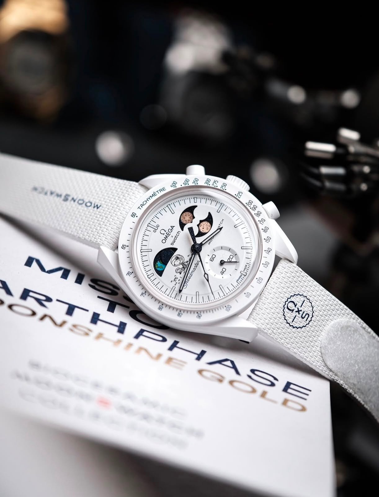 Omega x Swatch Bioceramic MoonSwatch Mission to Earthphase / Moonshine Gold Snow Edition Gallery
