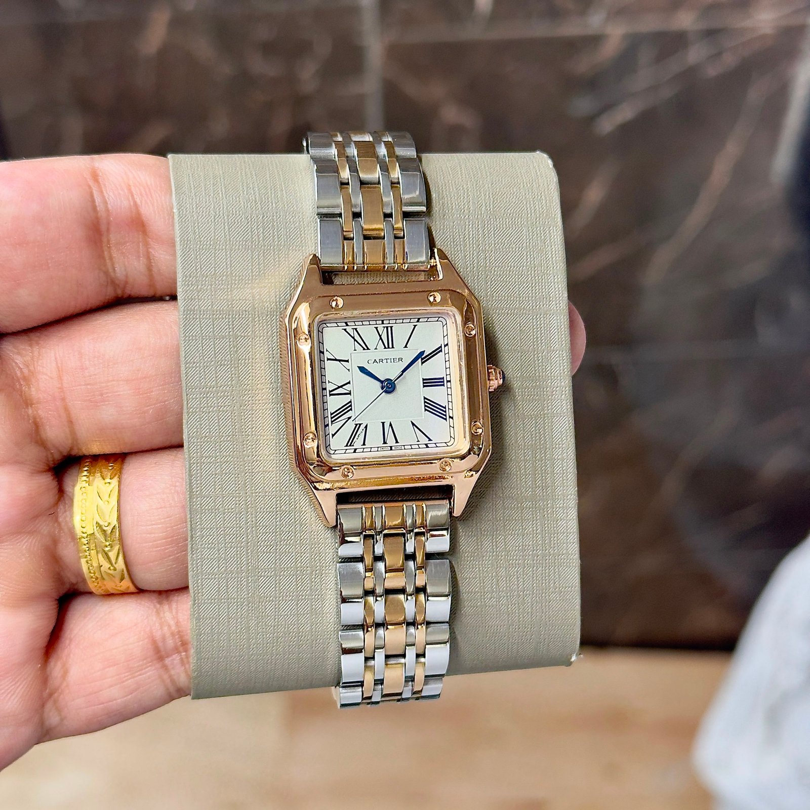 Panthere de Cartier Watch Hover