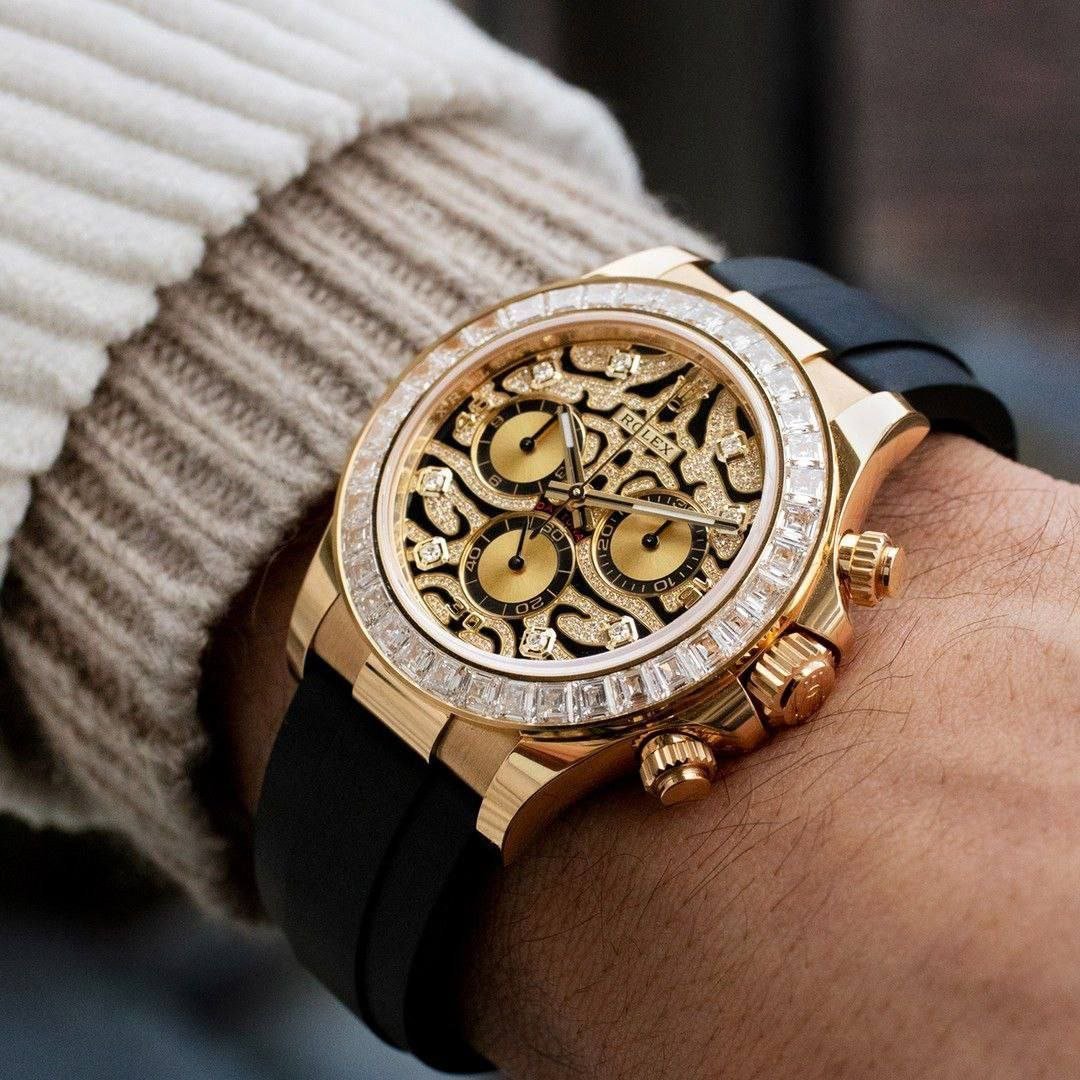 Rolex Cosmograph Daytona "Leopard / Eye of the Tiger" Custom Diamond Edition (18 ct Yellow Gold Case with Pave-Set Diamond & Black Lacquer Motif Dial, Baguette Diamond Bezel, and Black Oysterflex Strap) Gallery
