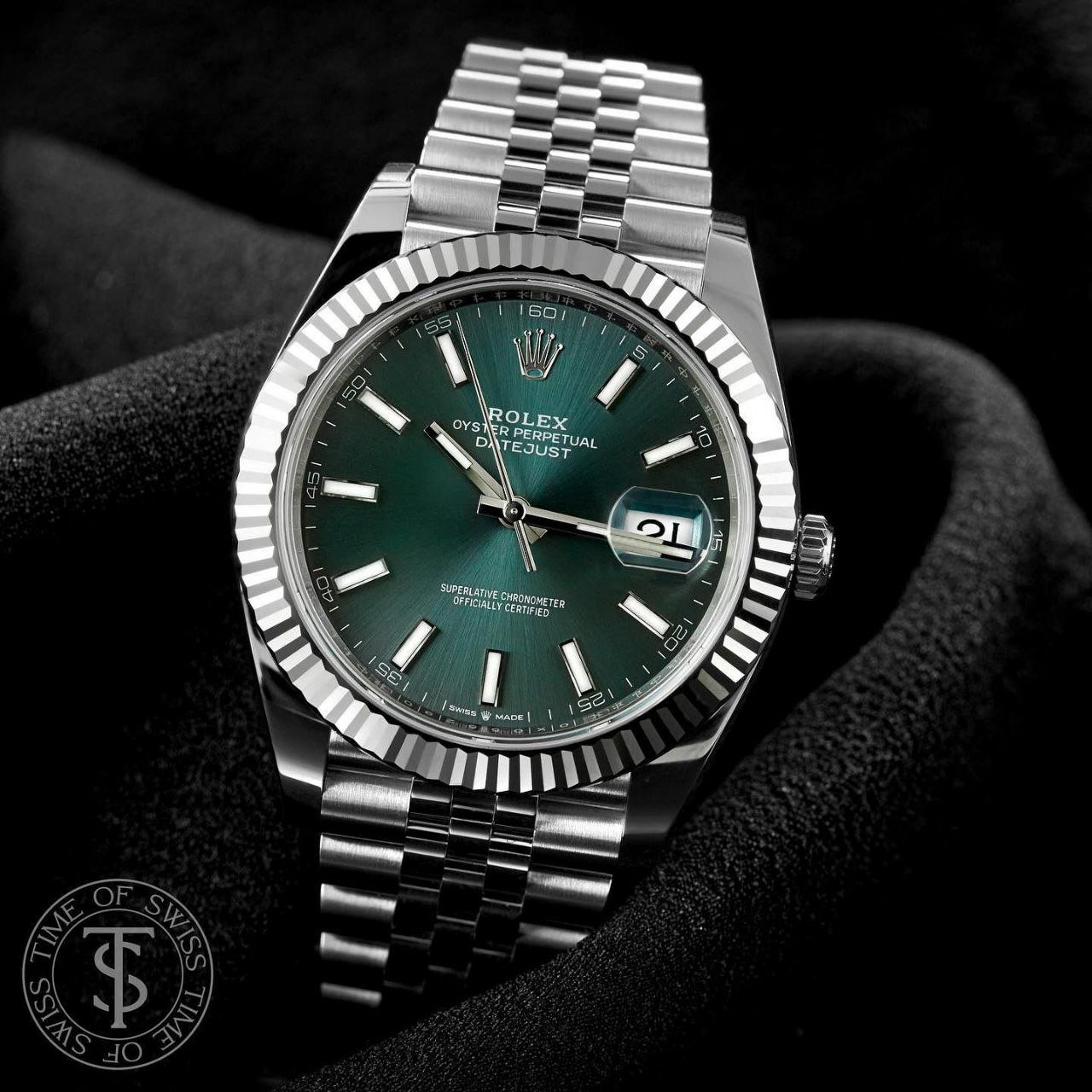 Rolex Datejust 36 (Mint Green Sunburst Dial with Fluted Bezel and Jubilee Bracelet) — Model Gallery