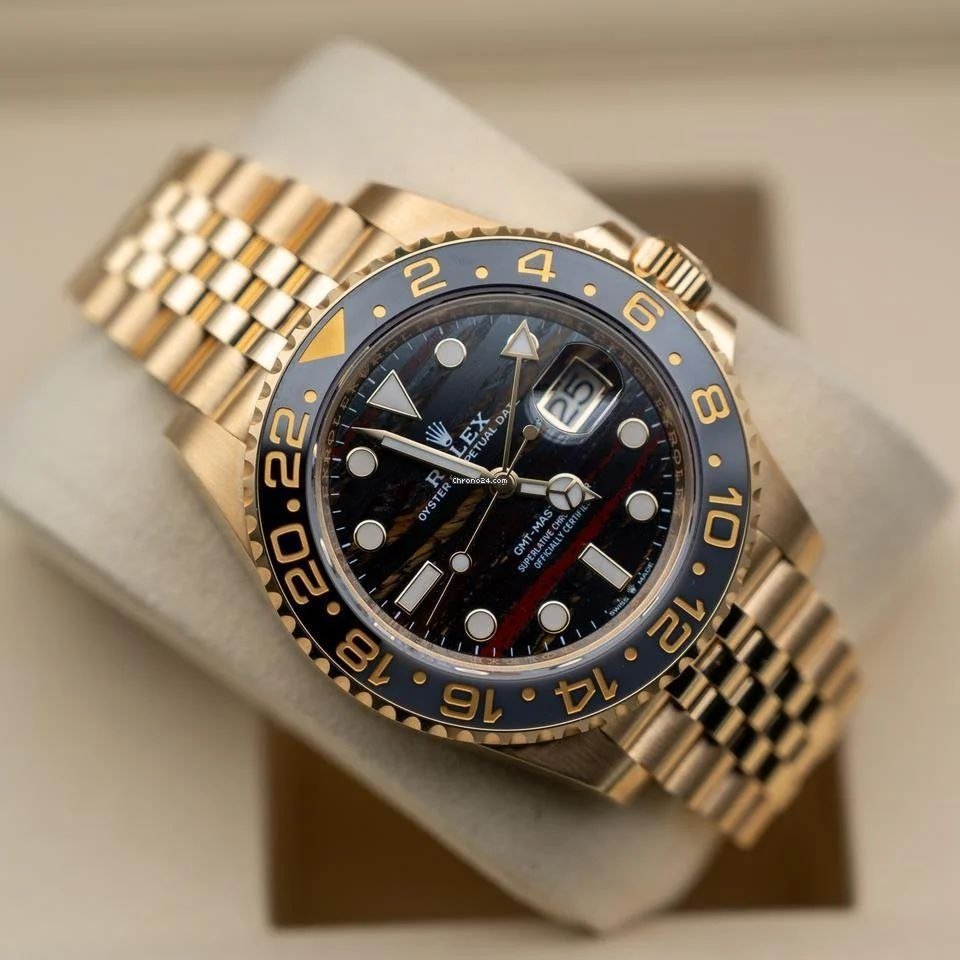 Rolex GMT-Master II 18 ct Yellow Gold "Bruce Wayne / Zombie" Hover