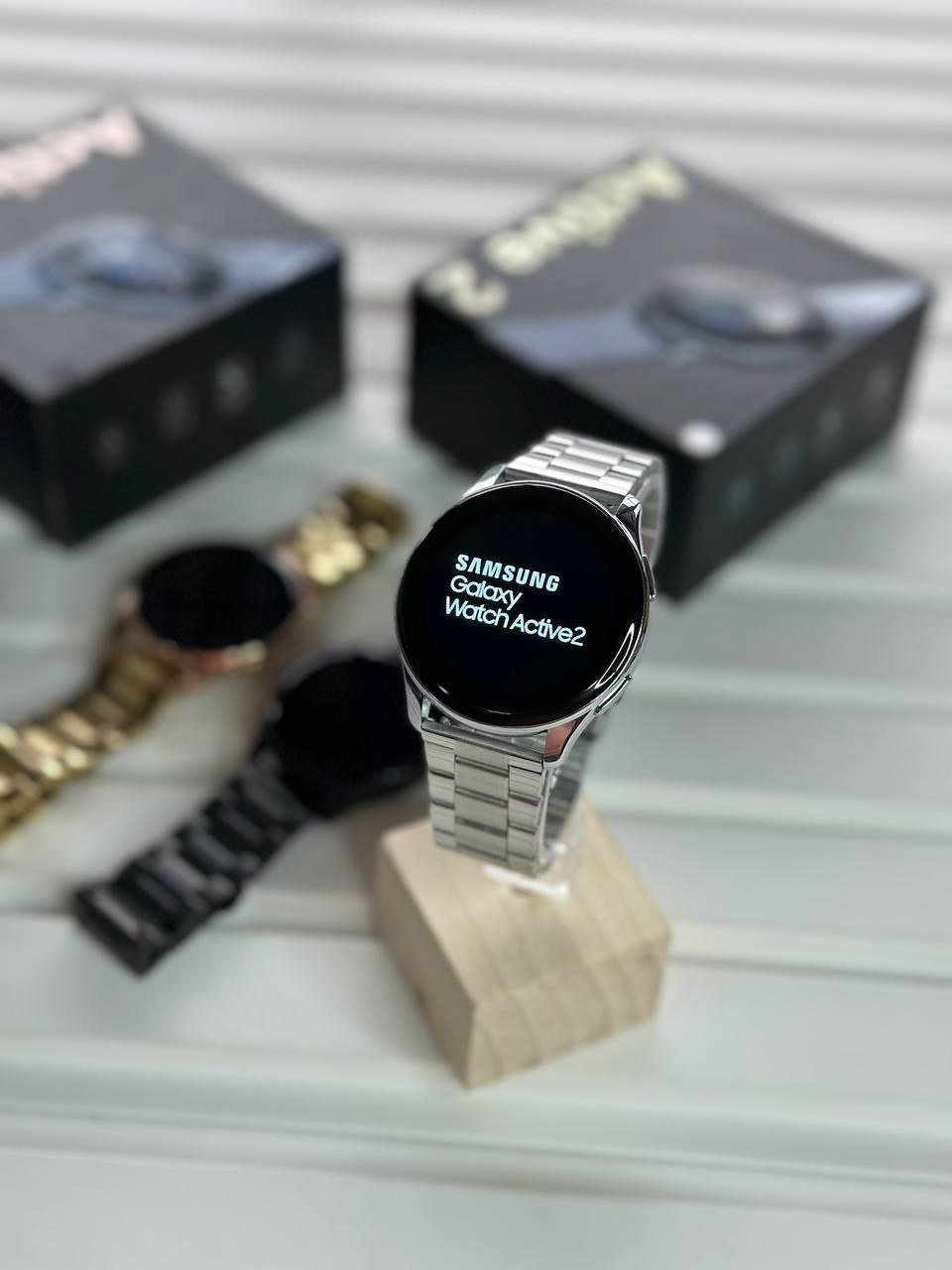 Samsung Galaxy Active 2 Smart Watch Gallery