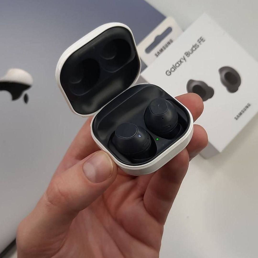 Samsung Galaxy Buds FE Gallery