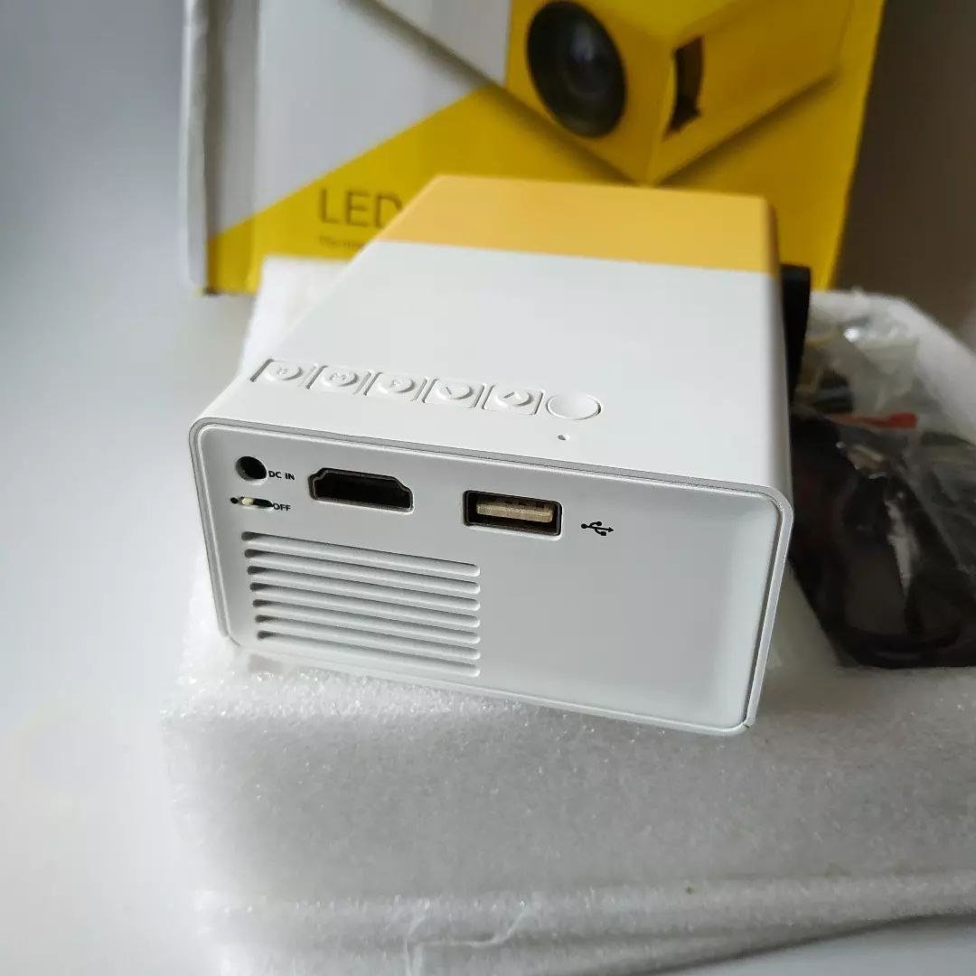 YG300 Mini LED Projector Gallery