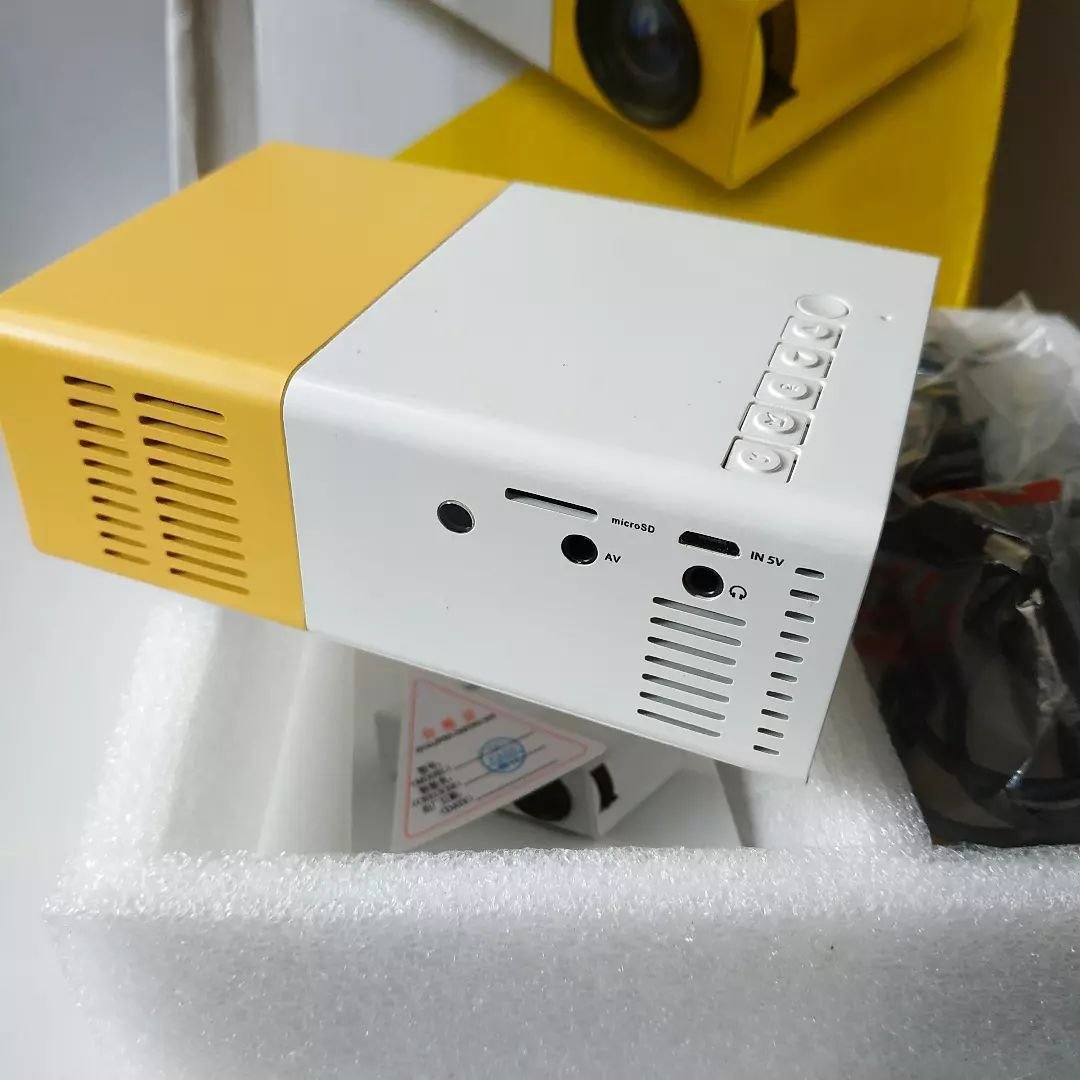 YG300 Mini LED Projector Gallery
