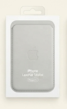 iPhone Leather Wallet with MagSafe Gallery