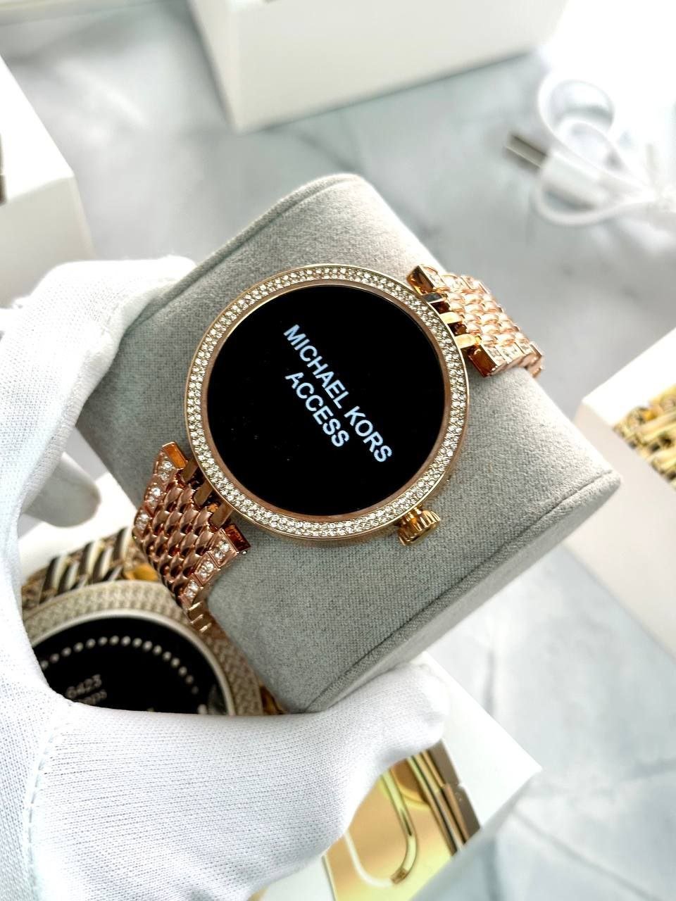 Michael Kors Access Bradshaw Smartwatch (Rose Gold-Tone with Crystal Pavé Bezel)