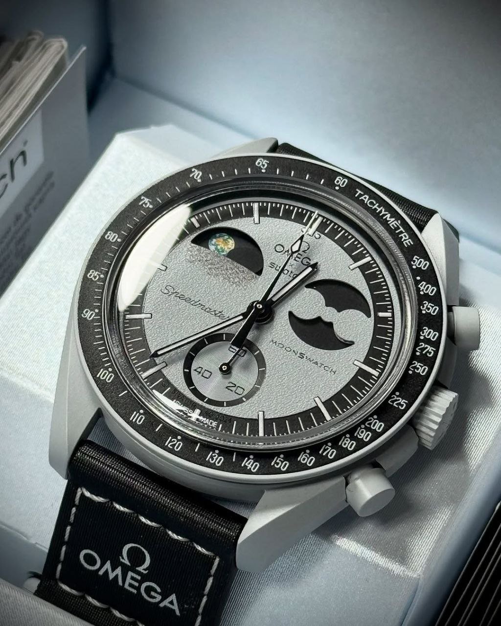 OMEGA x Swatch Bioceramic MoonSwatch — "Mission to Earthphase"