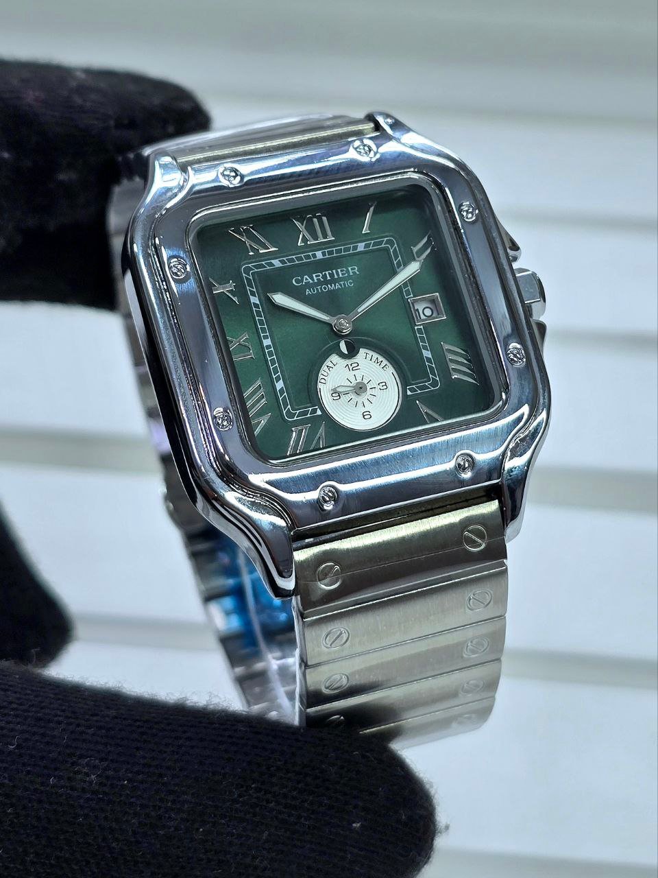 Santos de Cartier Large Model — Stainless Steel with Gradient Green Dial and Interchangeable Steel Bracelet (Model Reference: WSSA0062 / Santos Collection)